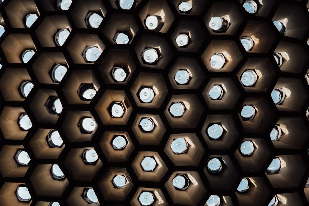 clean architecture vs hexagonal architecture diagram software design